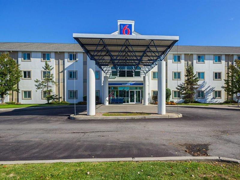 Motel 6-Whitby, On - Toronto East Экстерьер фото